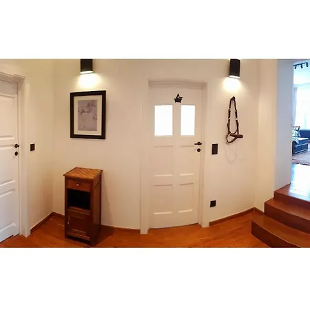 At Haras Petit-hallet בית כפרי